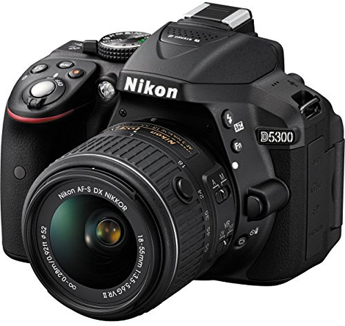 Nikon D5300 + AF-S DX NIKKOR 18-55mm f/3.5-5.6G VR II Kit fotocamere SLR 24,2 MP CMOS 6000 x 4000 Pixel Nero