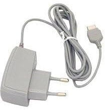 Original Samsung cavo di ricarica caricatore Charger atadm10ese/Ebe per SGH-C170, D520, D800, D807, D820, D830, D840, D900, E200, E250, E500, E540, E550, E570, E590, E740, E780, e830, E840, E870, E900, E950, F200, F300, F500, i600, i620, J600, M300, P300, P310, T509, T809, U600, U700, v804, X820, X830,, Z150, Z370, Z400, Z510, Z540, Z560, Z630, ZV40, ZV60 Black
