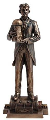 VERONESE Design Nikola Tesla mit einem Modell von Wardenclyffe Tower Statue aus Kaltgussharz, Antik-Bronze-Finish, 30,5 cm hoch