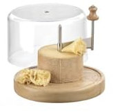 Iris Barcelona Coupe-fromage horizontal avec planche en bois ronde et couvercle transparent, axe central rotatif avec lame pour couper les copeaux et les fleurs de fromage Ø22 cm