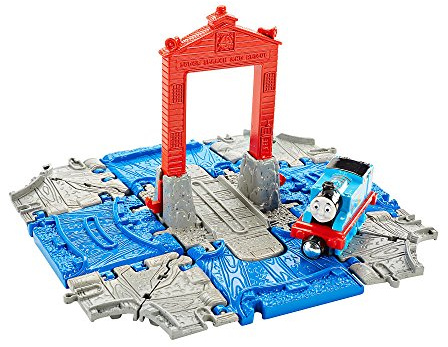 THOMAS & FRIENDS Take-n-Play, Thomas at the Rescue Center