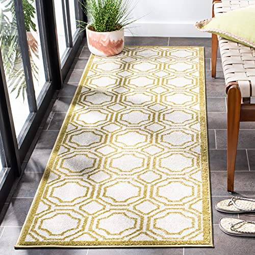 SAFAVIEH Amherst Collection Runner Rug - 2'3 x 7', Ivory & Light Green, Geometric Design, Non-Shedding & Easy Care, Ideal for High Traffic Areas in Living Room, Bedroom (AMT411A)