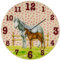 Kinder Wanduhr mit Pferd & Fohlen auf Wiese – liebevolles Uhr Design für kleine Pferdefans - ca. 33 cm