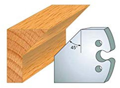 205 : jeu de 2 fers chanfrein 50 mm pour porte outils entr axe 24 mm