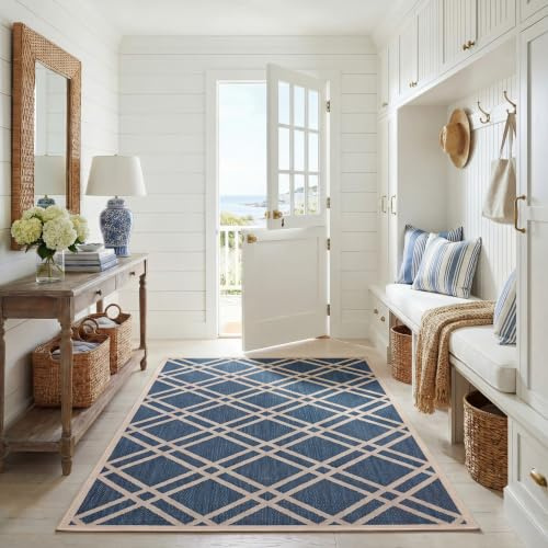 SAFAVIEH Washable Rug Outdoor Courtyard Collection - 4' x 5'7, Navy & Beige, Non-Shedding & Easy Cleaning, Ideal for Patio, Backyard, Mudroom (CY6923-268)