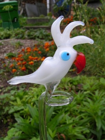 basticks Kakadu Orchideenstab - Blumenstab mit Vogel Ara Figur aus Glas - Rankhilfe Papagei Weiß Deko Orchideen Blumen Garten u 1
