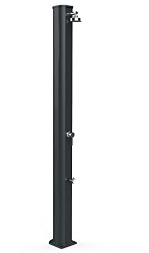 Doccia a riscaldamento solare Arkema A320/7016 Big Jolly Antracite Doccia solare design dritto totalmente in alluminio Trattamento anticorrosione con Verniciata a polvere Serbatoio capacità di 40 litri Altezza 229 cm Peso 15 kg Con miscelatore e lavapiedi