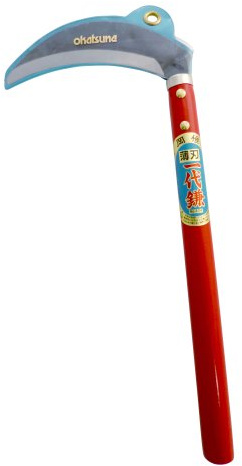 Okatsune 404 Gras-Sichel – extrem scharfe 150-mm-Klinge mit nur 1,4 mm Stärke, ideal für Gras, Blumen & Unkraut – leichter 335-mm-Holzgriff, nur 149 g