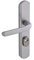 Vachette Poignée de Porte sur Plaque Sécumax One - Version Clé I, Entraxe 195 mm - Pose Facile - en Aluminium - Protecteur de Cylindre Inox Ajustable de 5 mm - Anodisé Argent - Garantie 10 Ans