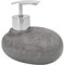 WENKO Seifenspender Pebble Stone, Pumpspender in Steinoptik, Dosierer für Flüssigseife, Lotion oder Spülmittel, aus hochwertigem Kunststein gefertigt, 11,8 x 10,4 x 9,7 cm, Grau