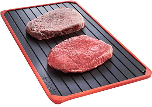 VonShef Defrosting Tray, Large Aluminium Meat Thaw Plate with Grooves & Spill-Proof Silicone Border, Defrosting Board Kitchen Accessories for fast Thawing Frozen Foods, 35cm x 20cm