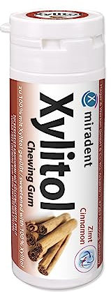 miradent Xylitol Zahnpflegekaugummi Zimt Dose 30 Stück (1 x 30 g) | würziger Geschmack | zuckerfrei | vegan | kariespräventiv | für unterwegs
