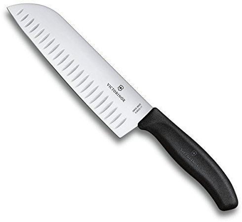 Victorinox Swiss Classic, Couteau Santoku professionnel, Lame extra-tranchante, Tranchant alvéolé, 17 cm, Manche plastique, Acier inoxydable, Noir