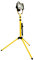 as - Schwabe Halogenstrahler, Halogenlampe mit Stativ, 1x 400W, 8600lm Halogen-Fluter geeignet als Baustrahler/Arbeitsleuchte, Energieklasse C, Stehlampe Inklusive Leuchtmittel, 46780
