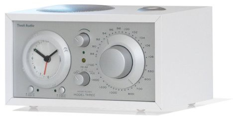 Tivoli 1065 Audio Model Three Uhrenradio weiss/silber