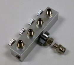 Airbrush gun compressor 4-way air distributor / 0696007709208
