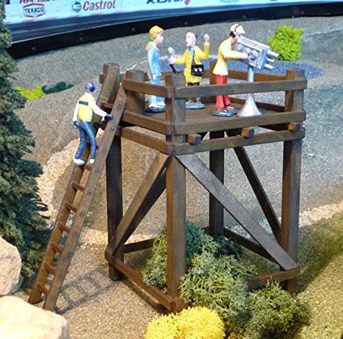 Slotcar Dekoration HOCHSTAND Maxi in 1:32 aus Holz für Carrera DIGITAL