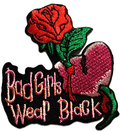 Catch the Patch Bad Girls Wear Black Aufnäher zum Aufbügeln 7 x 7,3 cm Bügelbild für Erwachsene mit Lustiger Spruch Biker Heavy Metal, Bügelpatch Patches Bügelflicken Geschenk