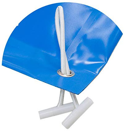 Copertura per piscina invernale da 7,60 x 5,60 metri (in una piscina di 7 x 5 metri il telo coprirebbe 30 cm su tutto il perimetro della piscina). Colore blu (esterno)/nero (interno).