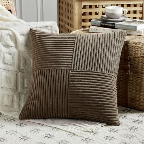 FDTERN 1 Stück Dunkelbraun Kissenbezug 45x45 cm Weich Kordsamt Kissenbezüge Kissenhülle Dekokissenbezug Sofakissen Dekokissen Boho Deko für Sofa Schlafzimmer Wohnzimmer Balkon (Ohne Kissenfüllung)