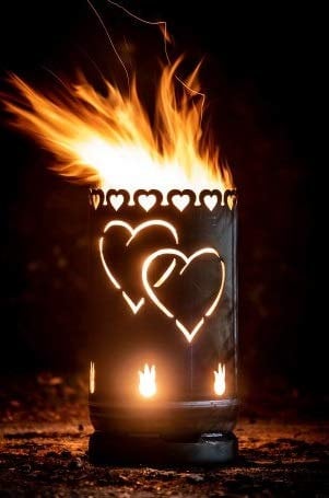 Feuertonne Liebe Hochzeit Verlobung Herzen Taube