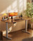 HLONONE Höhenverstellbarer Schreibtisch mit USB-Ladeanschluss und Steckdose, 140 × 60 cm Elektrischer Schreibtisch, Verstellbarer Computertisch mit 3-Funktions-Memory, Ahorn
