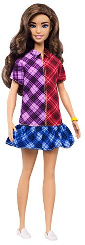 Barbie GHW53 - Fashionistas Puppe, mit langem braunen Haar, Kleid mit Colorblock-Karomuster und Accessoires, Spielzeug ab 3 Jahren
