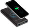 SBS 10000 mAh kabellose Powerbank für iPhone, Samsung, Oppo und Xiaomi, 2 USB-A, 1 USB-C und 1 Micro USB, Flugzeug, Ladekabel