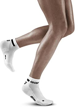 CEP - THE RUN COMPRESSION SOCKS LOW CUT für Damen | Kurze Laufsocken mit Kompression in weiß | Regenerierende Kompressionssocken für Frauen | Gr. II | S