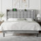 Feonase Queensize-Bettgestell mit Ladestation, Gepolstertes Plattformbettgestell mit Wingback-Storage-Kopfteil, kein Boxspringbett nötig, einfache Montage, Hellgrau