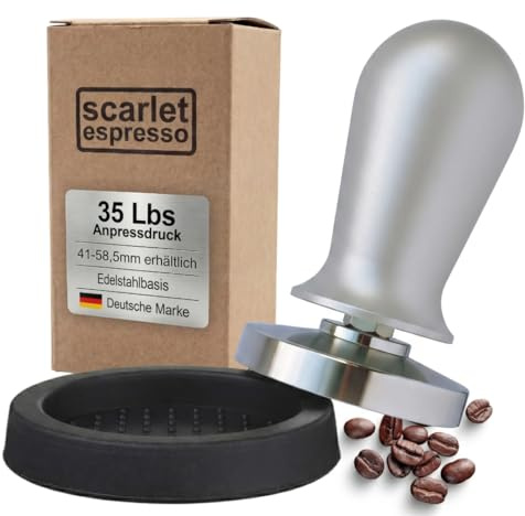 scarlet espresso | Tamper »Perfetto« für Barista; auf 35 lbs Anpressdruck kalibiriert; mit Alu- oder Edelholzgriff und Präzisions-Edelstahlbasis (Set: Silber, 58 mm & Tamperablage)