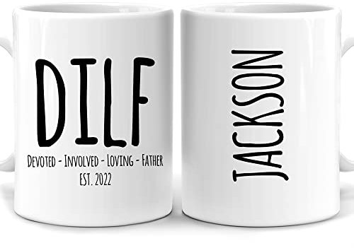 HYTURTLE Personalisierte DILF Devoted Involved Loving Father Kaffeetasse aus Keramik, 325 ml, Geschenk für Großväter, Väter, Stiefväter, Familie, Freunde, von Töchtern, Söhnen zum Geburtstag, Vatertag