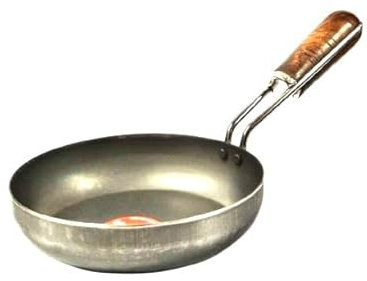 Iron Curry Pan Frying Pan Wooden Handle Skillet Fry Pan Flat Heavy Duty7.5inches