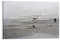 Schwarz-Weiß-Dokumentar-Fotografie-Poster Wright Brothers Wilbur Wright And Orville Wright's First Flight Scene Leinwand-Kunst-Poster und Wandkunst-Bilddruck, modernes Familien-Schlafzimmer-Dekor
