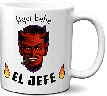 Planetacase - Taza Desayuno Aquí Bebe el Jefe - Humor Negro - Regalo Original para Jefe - Cerámica 330 mL, Negro, Blanca, 1 Unidad, Material Cerámica
