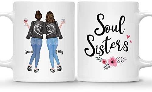 Personalisierbare Tasse (2 Mädchen) Not Sisters by Blood But Sisters by Heart, Kaffeetasse für Frauen, personalisierte Freundschaftsgeschenke für Frauen, personalisierbare Tasse für B