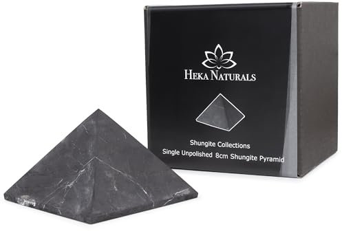 Heka Naturals Unpolierte Shungit Pyramide Kristall | 8 cm - Schwarze Mineralsteine für Dekoration & Meditation - Wohnzimmerkristalle - Natürliche Barriere & Reiniger - Fullerene…