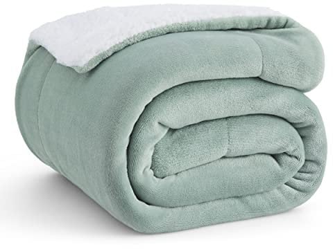 BEDSURE Kuscheldecke - Warm Sherpa Wolldecke & Sofadecke, Flauschig Sofaüberwurf Decke, Dicke Couchdecke, Fleecedecke, Flauschige Wohndecke für Couch, Grün, 150x200 cm, XL