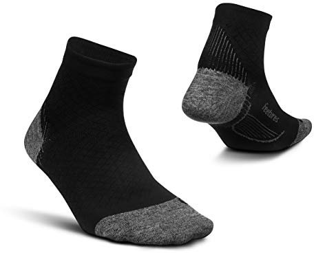 Feetures - Plantar Fasciitis Relief Ultra Light Cushion Sock - Quarter - Soporte de comprension para hombre y mujer - Negro - Talla Mediana
