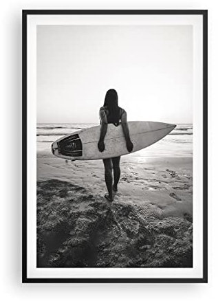 Poster Schwarzrahmen Frau Strand Surfen Deko 61x91cm Wandposter Art Prints Wandbilder Dekoration Wohnzimmer Schlafzimmer Küche Wanddeko Bild Wand Kunstdruck Modern Wall Art Decor - P2BPA61x91-5036