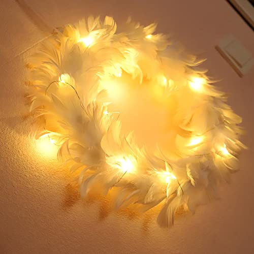 BYNYXI Weißer Federkranz, 30cm Weihnachtskranz Hängekranz Tür Weihnachten Lichterkranz Beleuchtet Weihnachtskranz LED Girlanden Anhänger Weihnachten Feder Garland Dekokranz für Xmas Hochzeit Party