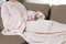XL Kuscheldecke mit Ärmeln 240 x 150 cm - beige - Fleece Ganzkörperdecke zum Anziehen mit Kängurutasche - Ärmeldecke Deckenjacke Fernsehdecke Sofadecke Relax Fleece TV Decke groß