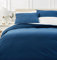 Amazon Basics 3-teiliges Deluxe-Mikrofaser-Bettwäsche-Set, Bettdeckenbezug 240 x 220 cm & 2 Kissenbezüge 65 x 65 cm, Marineblau, gestreift