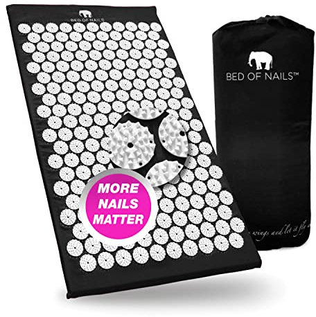 BED OF NAILS Original Akupressurmatte - Premium Akupunkturmatte mit 8.820 Nägeln - Massagematte für Wellness, erhöhte Energie, Rückenschmerzlinderung, Entspannung, 74 x 41 x 2 cm, Tragetasche,