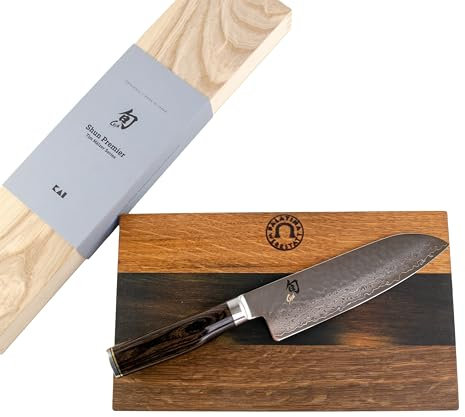 KAI Shun Premier Tim Mälzer Santokumesser TDM-1702 – Ultrascharfes Damastmesser 18 cm mit Walnussholzgriff + handgefertigtes Schneidebrett aus Fassholz – Hochwertiges Set für Profiköche & Genießer