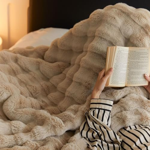 Lanqinglv Kuscheldecke Flauschig Decke 220x240 Khaki,Kaninchen Kunstfell Decke Plüsch,Wohndecke Dick Flanell Couchdecke Warme Überwurfdecke Sofadecke Blanket Für Bett Sofa Schlafzimmer Büro
