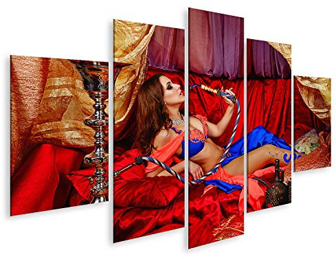 islandburner Bild auf Leinwand Sexy Orientalische Schönheit Ist Im Zelt Auf Kissen Und Raucht Wasserpfeife Das Bilder Wandbilder Poster