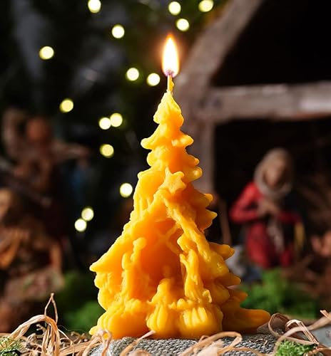 tea4chill Bienenwachskerze aus 100% Bienenwachs, Honigkerze, Kerze 11,5 x 14,5cm, Tannenbaum mit Krippe, Weihnachtsbaum, Geschenk für Weihnachten, handgefertigt
