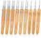 Andibro 9 Stück Dreadlock Häkelnadel Werkzeug, Nadel Weben Häkeln Ergonomische Häkelnadel Set mit Bambusgriffen Häkeln mit drei verschiedenen Köpfen für Haarhäkelnadel DIY Braid Craft 0.5/0.75/1 mm