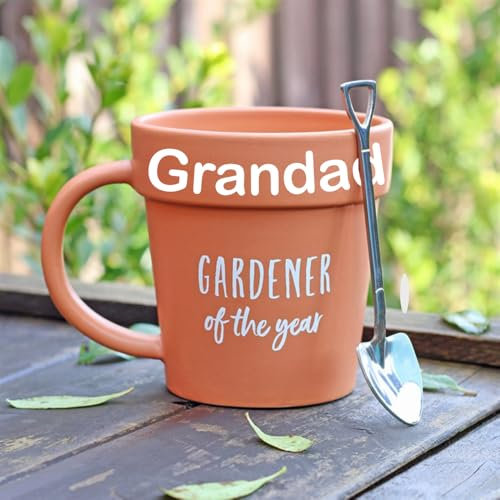 Mommy Knows Best UK Personalised Gardener of The Year Terracotta Plant Pot Mug with Shovel, Ceramic Coffee Cup for Dad, Grandad, Garden Lovers